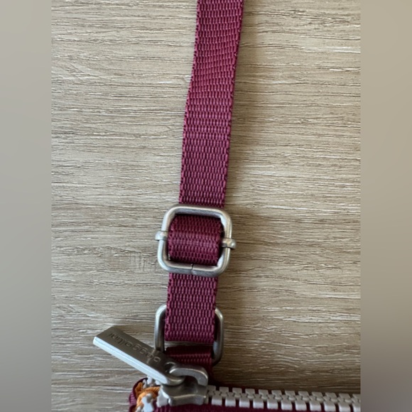 BAGGALLINI Mini Crossbody - Picture 6 of 8